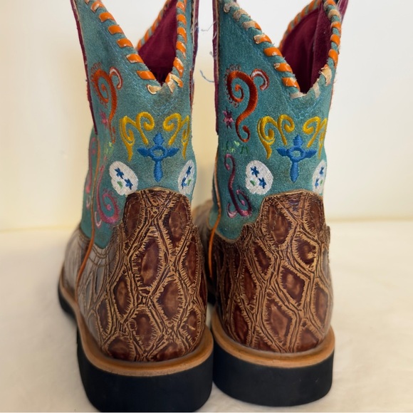 Ariat Tombstone Cowboy Boots Girls Size 12 Brown Turquoise
Western Style - Picture 6 of 12